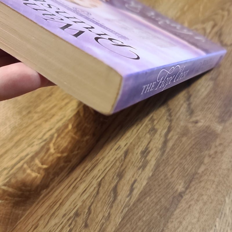 The Hope Chest by Wanda E. Brunstetter, Paperback Pangobooks