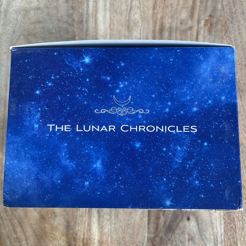 The Lunar Chronicles Boxed Set: Cinder, Scarlet, Cress, Fairest, Stars ...