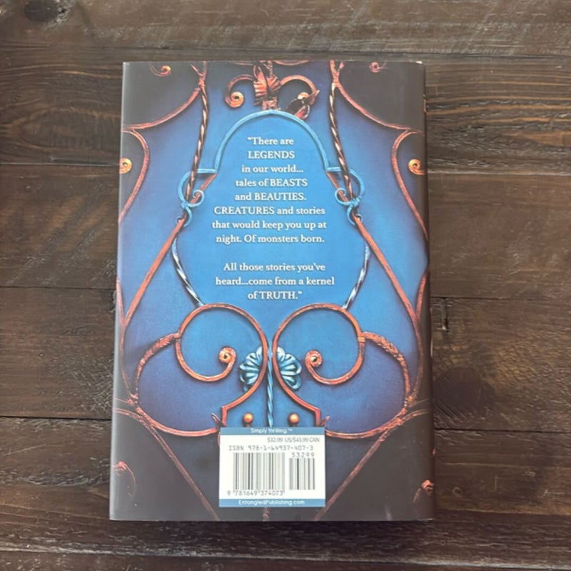 The Wren in the Holly Library (Deluxe Limited Edition)