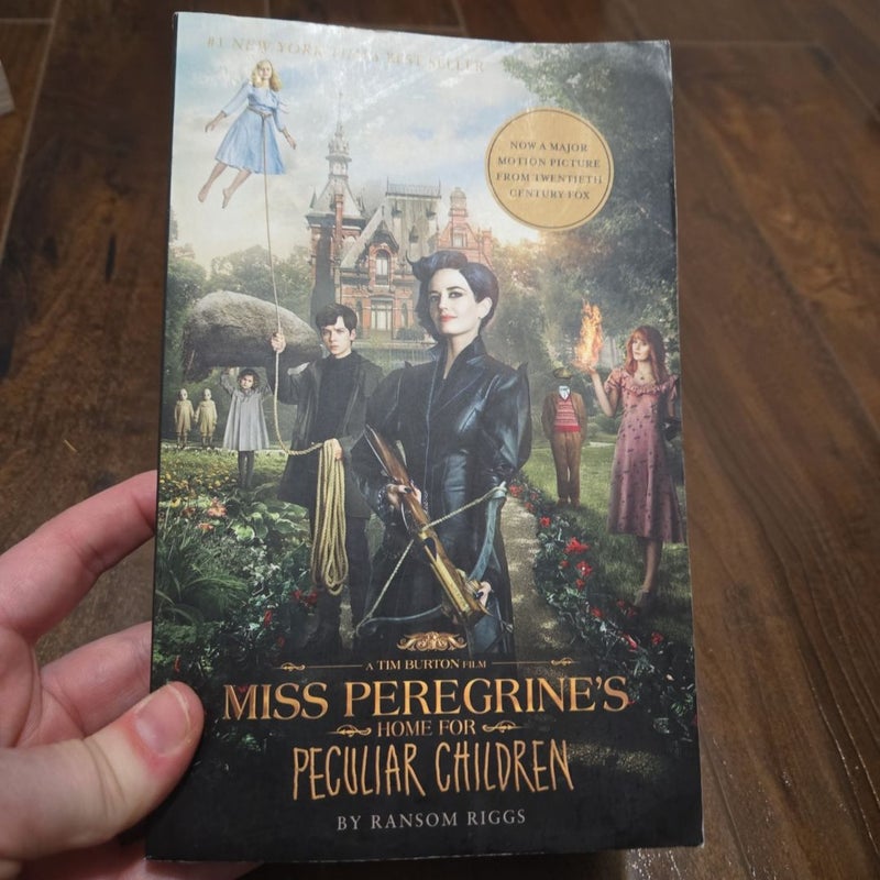 Miss Peregrine's Home for Peculiar Children (Movie Tie-In Edition)