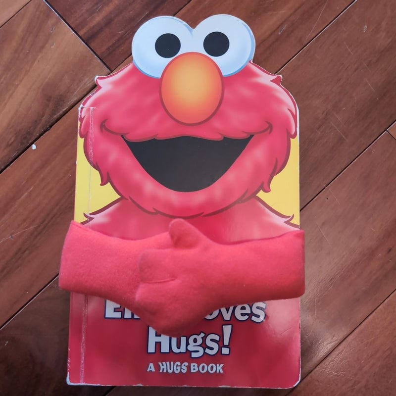 Elmo Loves Hugs!