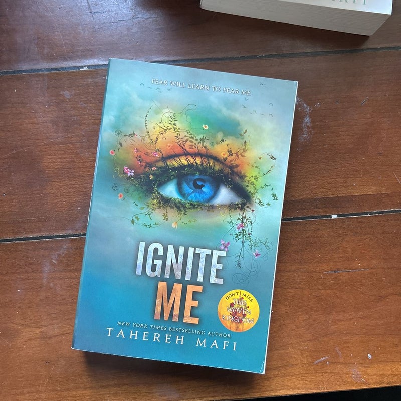 Shatter Me: complete series, including novellas 
