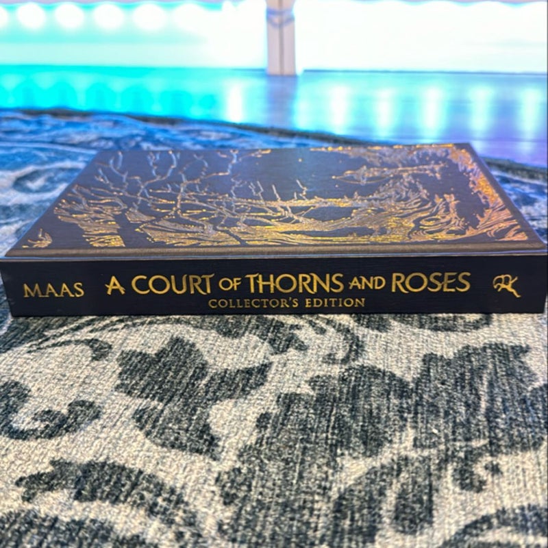 A Court of Thorns and Roses Collectors Edition