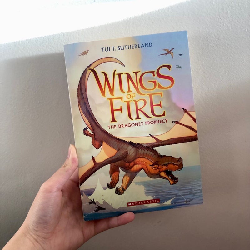 Wings of Fire (The Dragonet Prophecy)