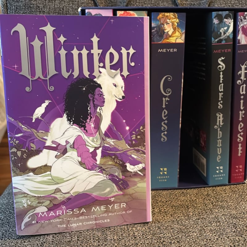 The Lunar Chronicles Boxed Set: Cinder, Scarlet, Cress, Fairest, Stars above, Winter