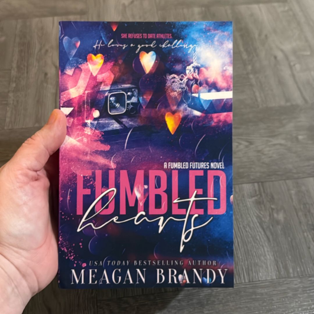 Fumbled Hearts : Alternate Cover Edition