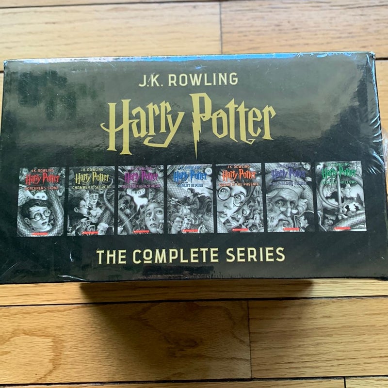 Harry Potter Books 1-7 Special Edition Boxed Set by J. K. Rowling,  Paperback