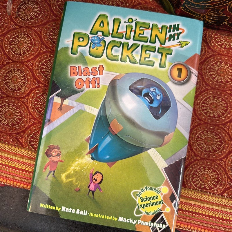 Alien in My Pocket #1: Blast Off!