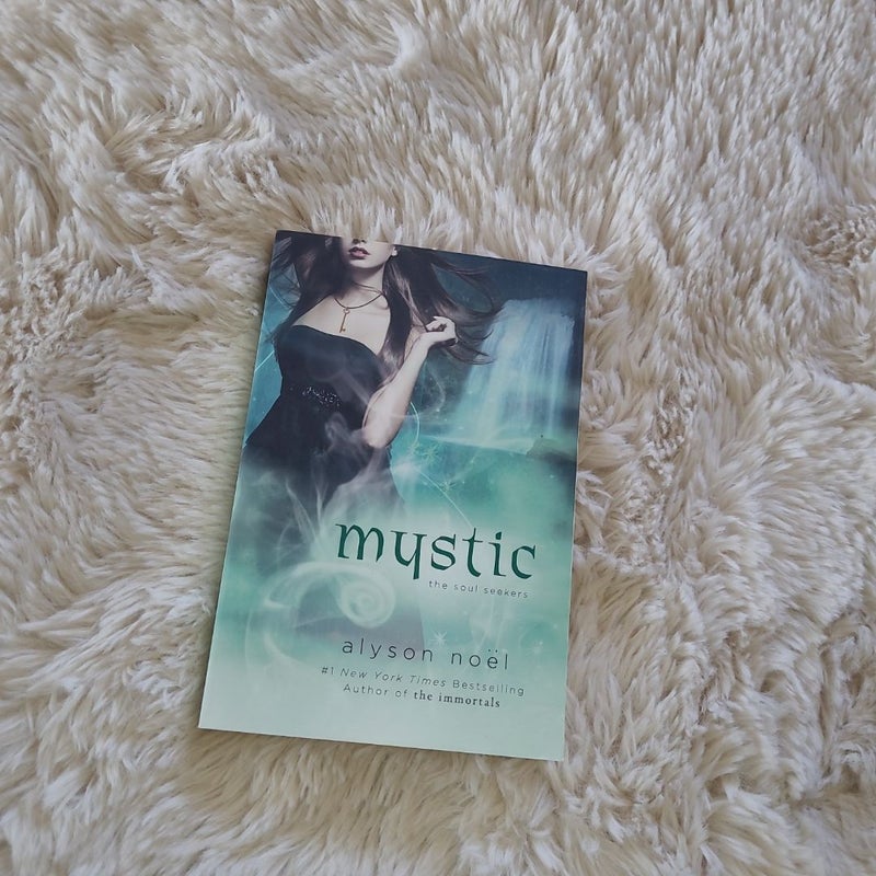 Mystic ( Book 3)