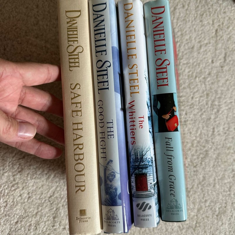 4 books of Danielle Steel 