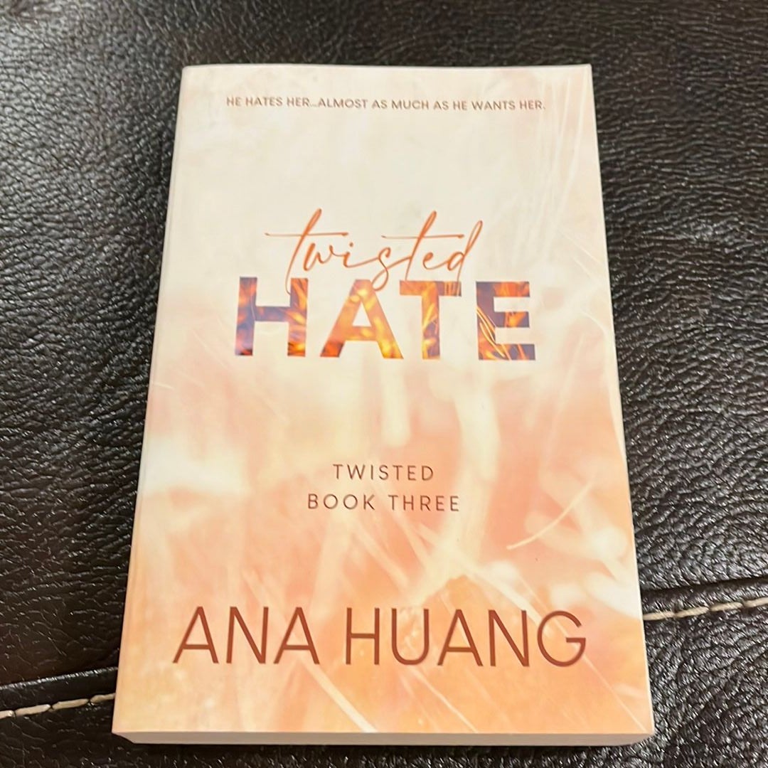  Twisted Hate (Twisted, 3): 9781728274881: Huang, Ana: Books