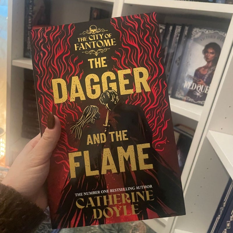 The Dagger and the Flame Fairyloot