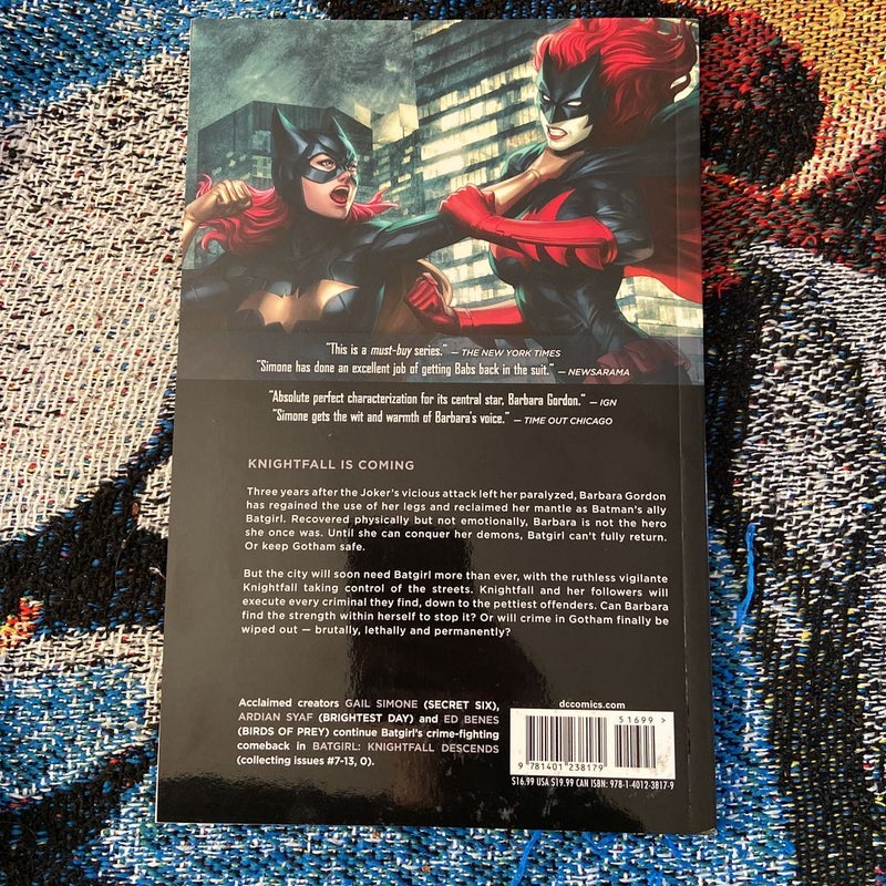 Batgirl Vol. 2: Knightfall Descends (the New 52)