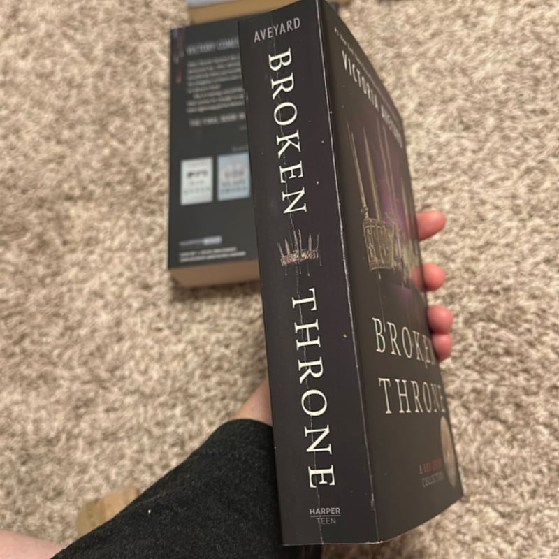 Red Queen 4-Book Paperback Box Set