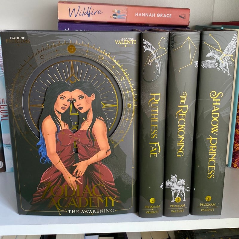 Zodiac Academy 1-4 *Bookish Box* by Caroline Peckham, Susanne Valenti, Hardcover | Pangobooks Zodiac Academy 1-4 *Bookish Box* by Caroline Peckham, Susanne Valenti, Hardcover | Pangobooks
