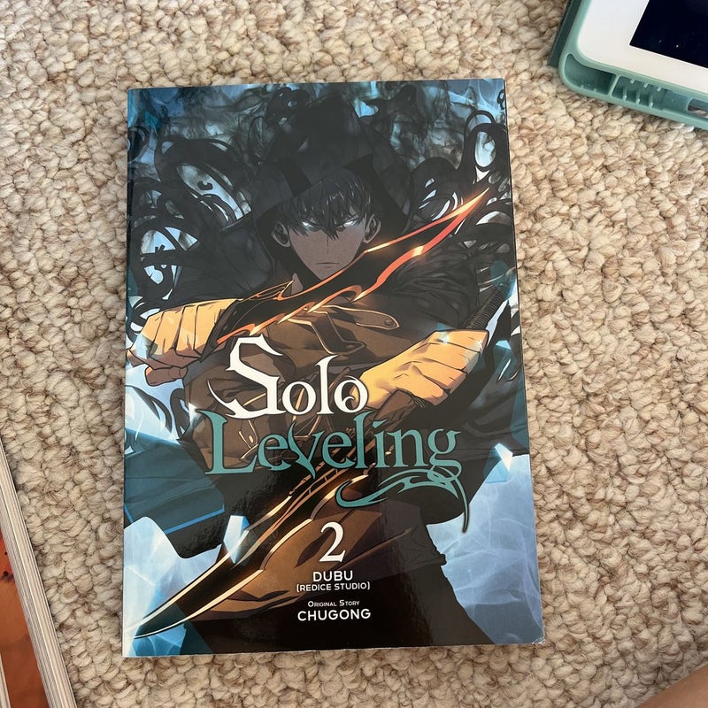 Solo Leveling, Vol. 1 (Manga) & Solo Leveling, Vol. 2 (Comic