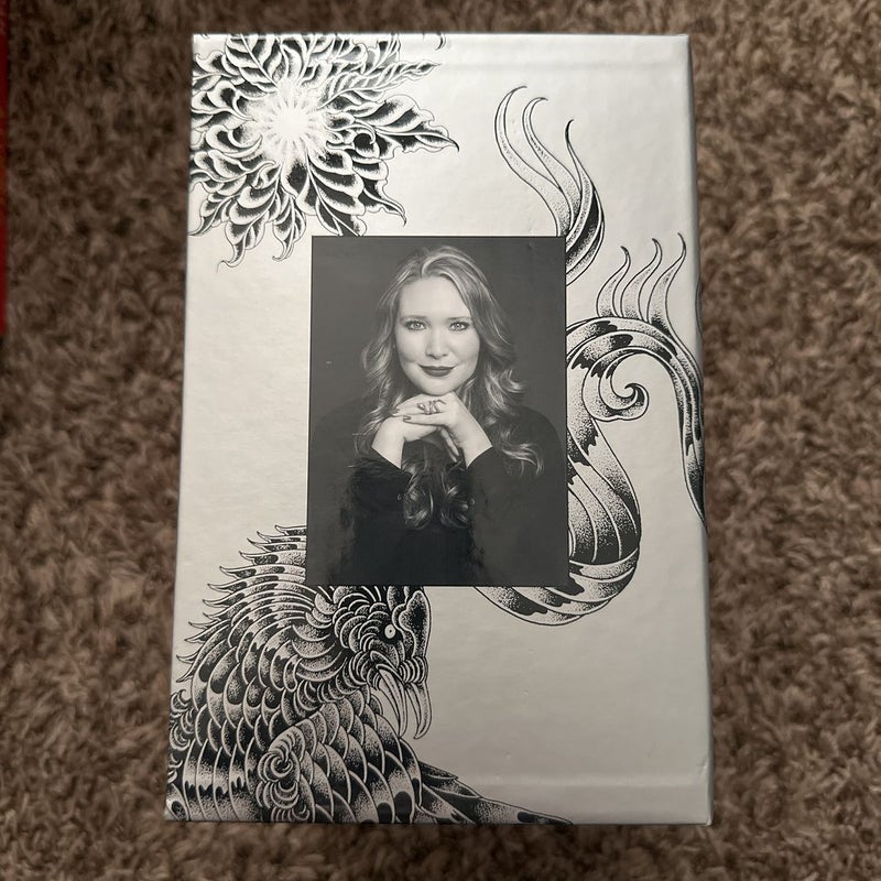 A Court of Thorns and Roses Paperback Box Set (5 Books)