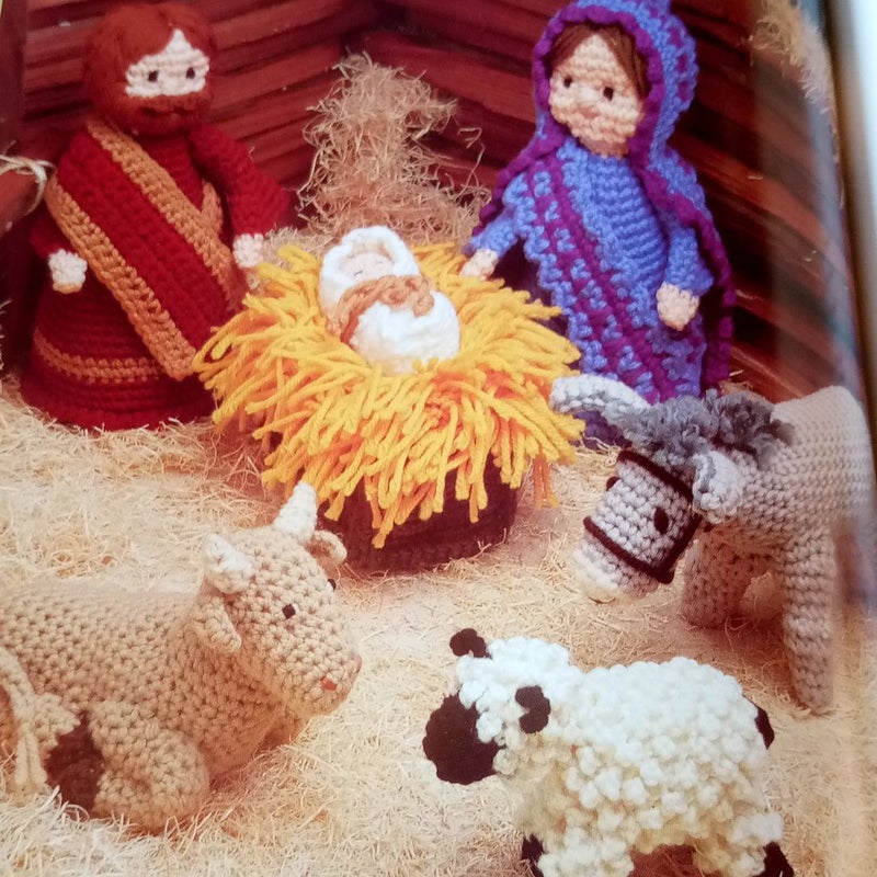 Annie's Favorite Christmas Projects Crochet Book