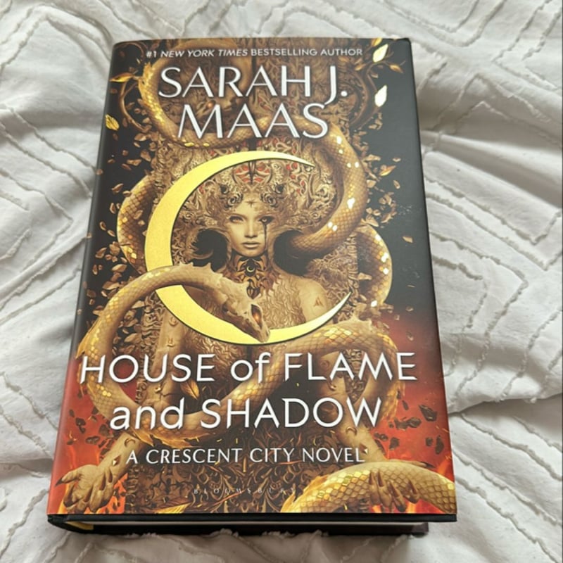 House of Flame and Shadow by Sarah J. Maas, Hardcover | Pangobooks