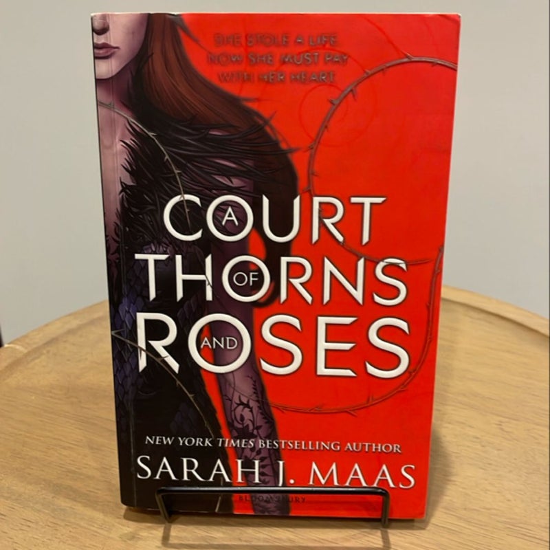 A Court of Thorns and Roses UK OOP