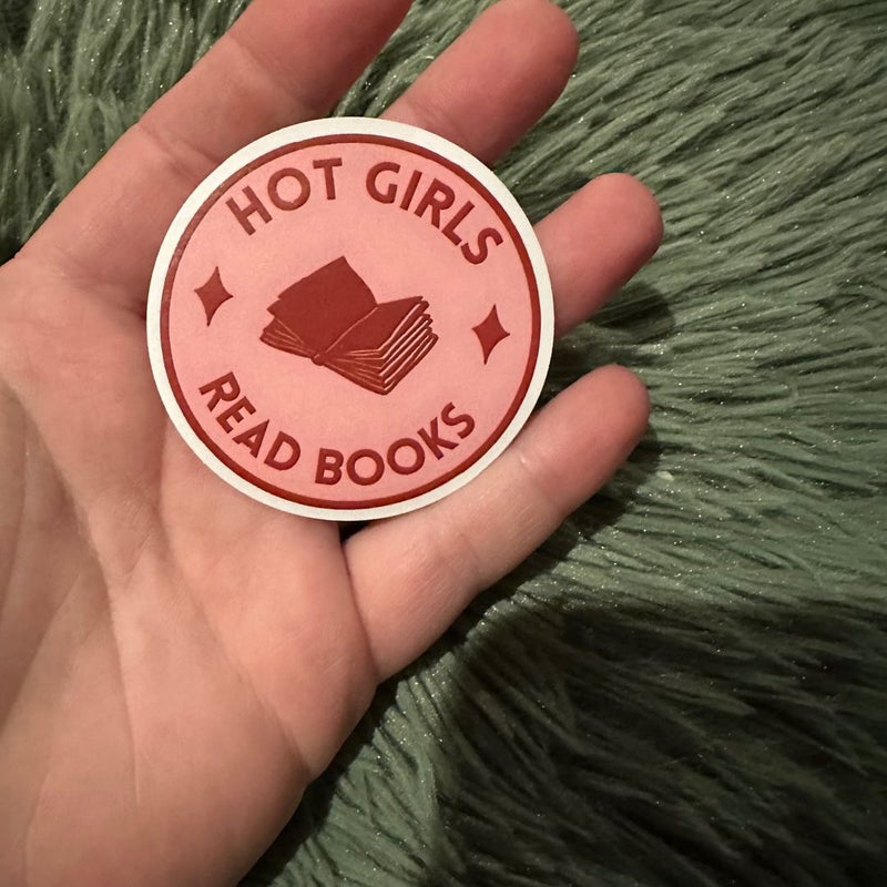 Hot girls read books 🔥 