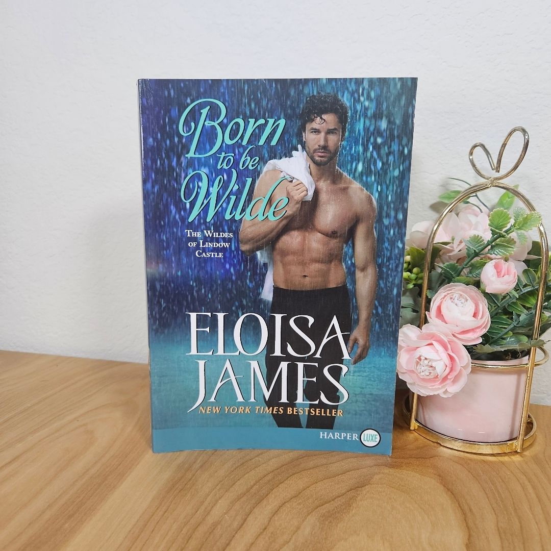 Born To Be Wilde Large Print 