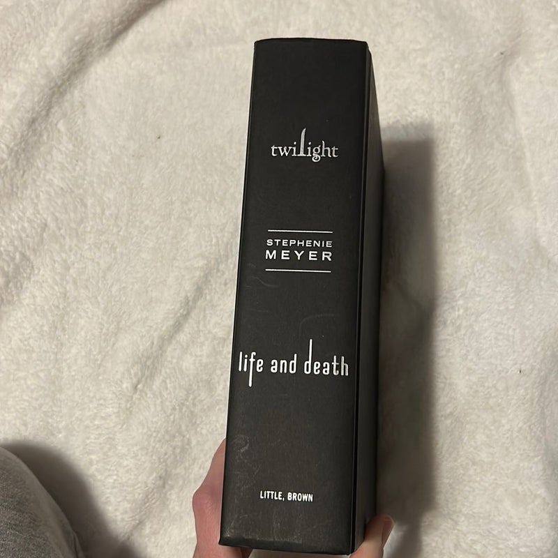 Twilight by Stephenie Meyer, Hardcover