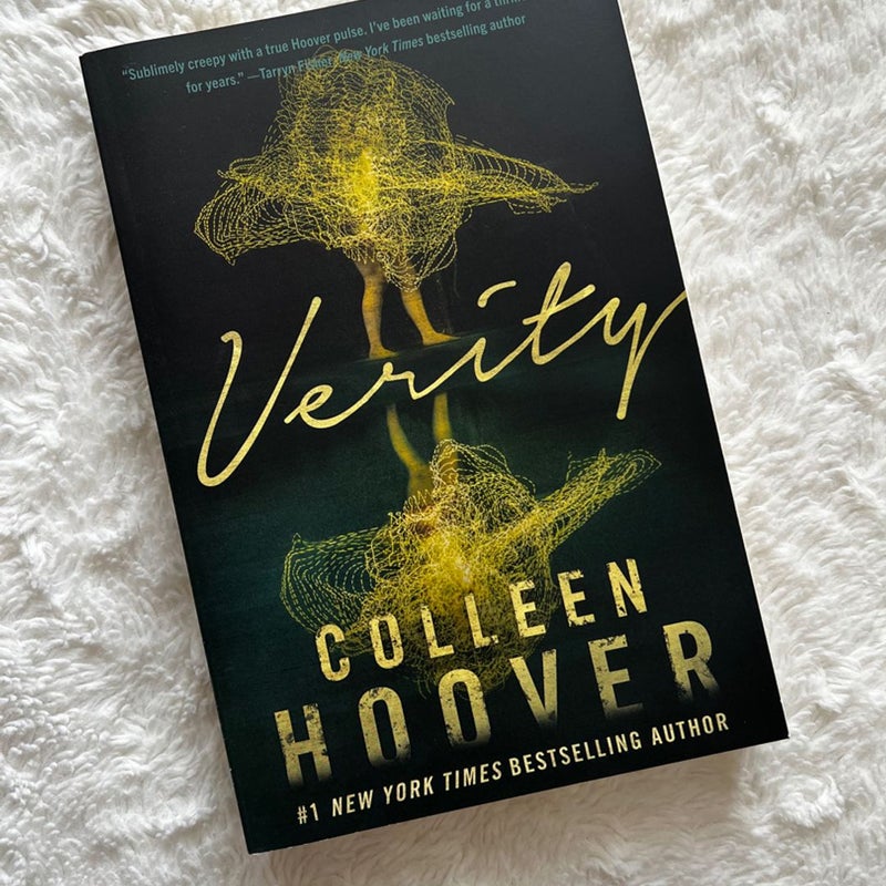 Verity by Colleen Hoover, Paperback | Pangobooks