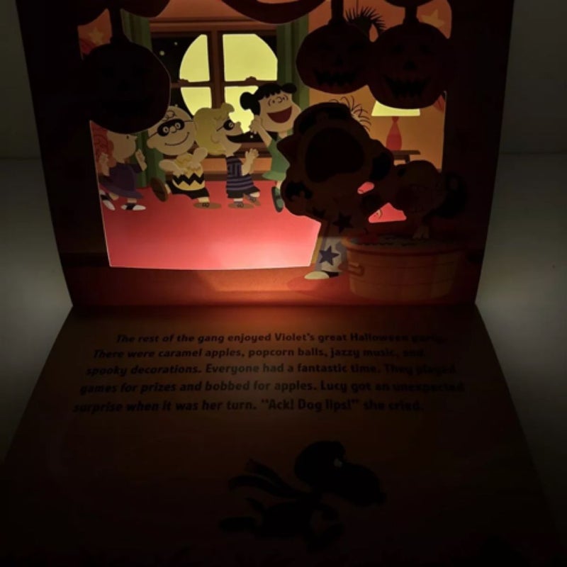 Hallmark Halloween Peanuts It's the Great Pumpkin Lighted Pop-Up Book