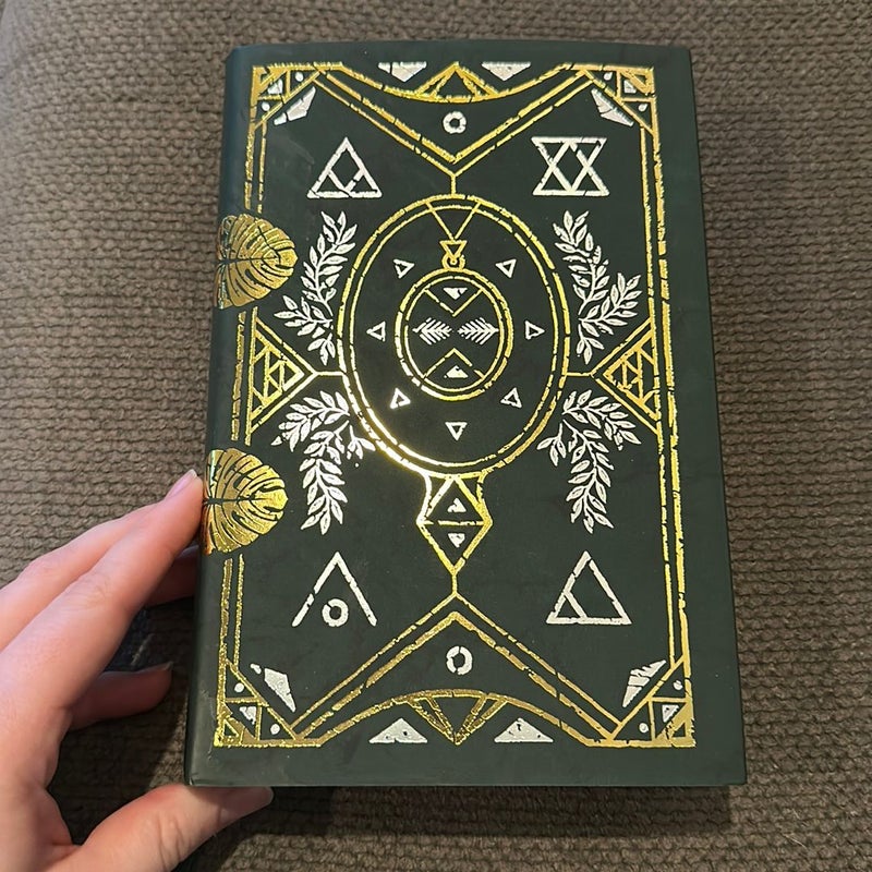 *SIGNED* Witches Stepped in Gold (Fairyloot Edition)