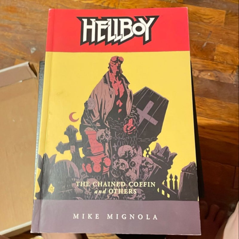 Hellboy Volume 3: the Chained Coffin and Others (2nd Edition)