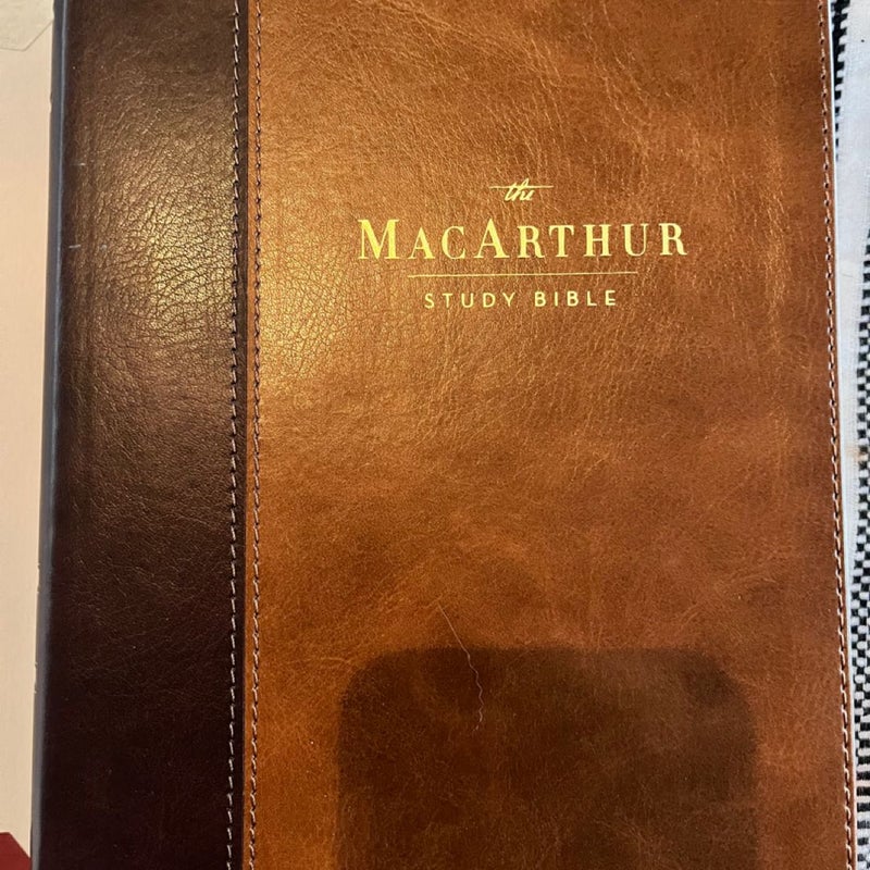 NKJV MacArthur Study Bible [Second Edition, Brown]