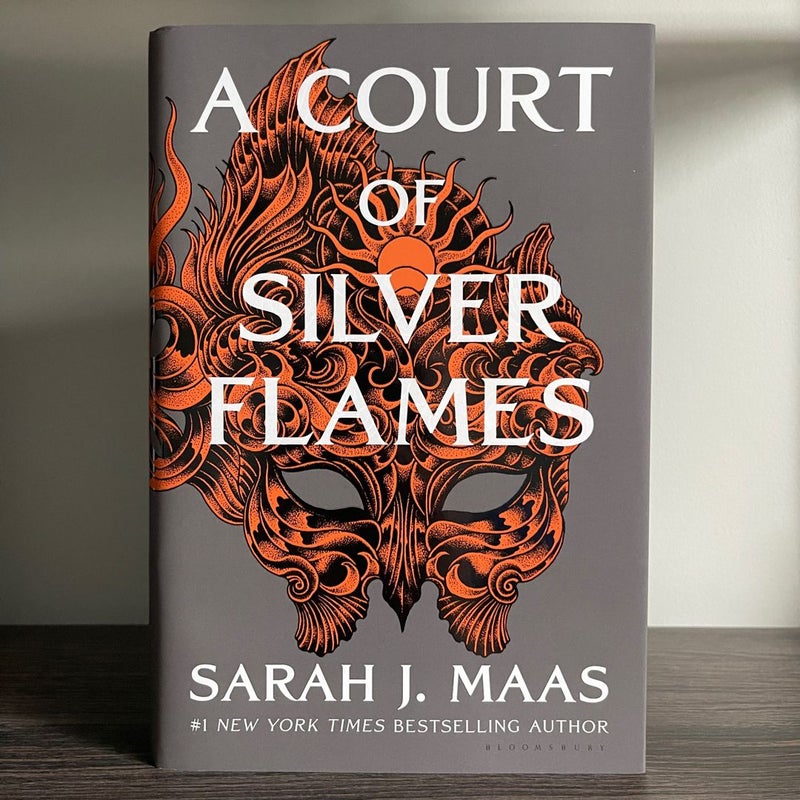 DUST JACKETS ONLY : A Court of Thorns and Roses Dust Jacket Set