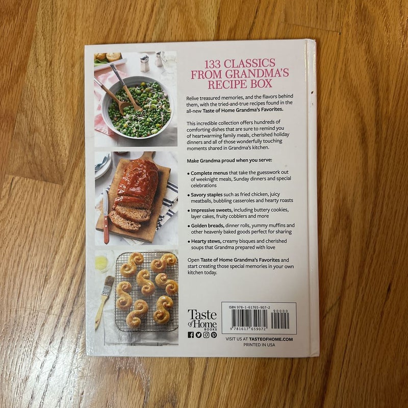 Taste of Home Grandma's Favorites [Book]