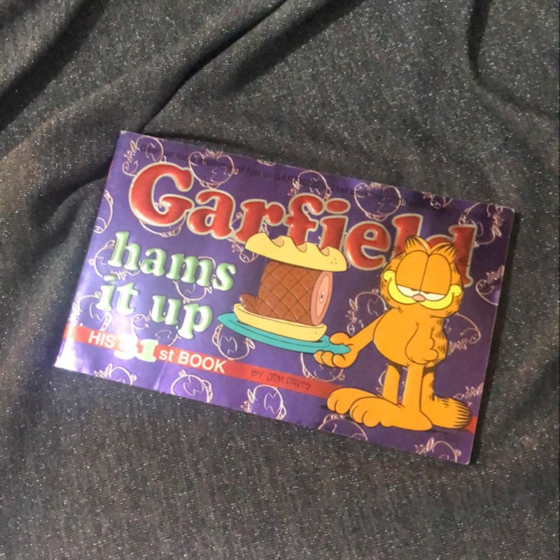 Garfield Hams It Up