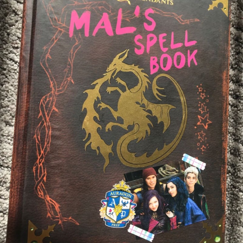 Descendants: Mal's Spell Book