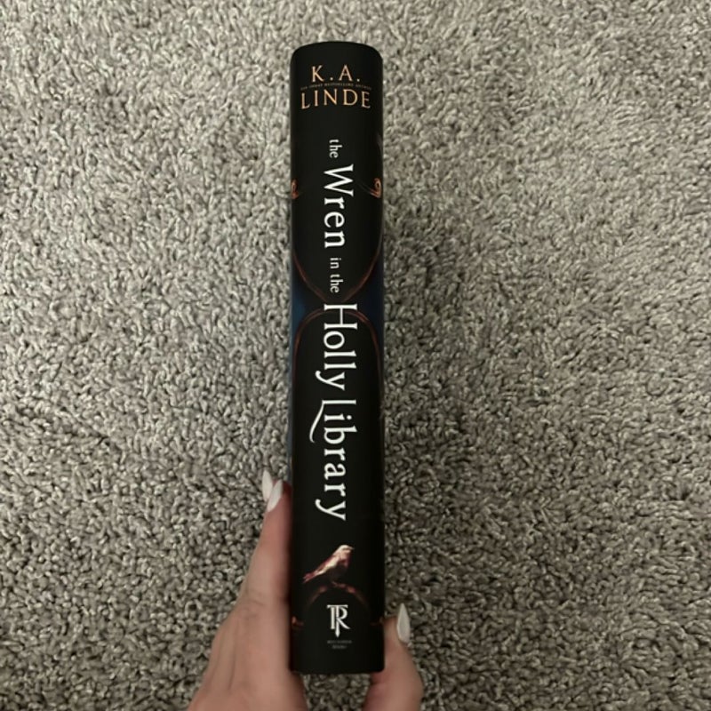The Wren in the Holly Library (Deluxe Limited Edition)