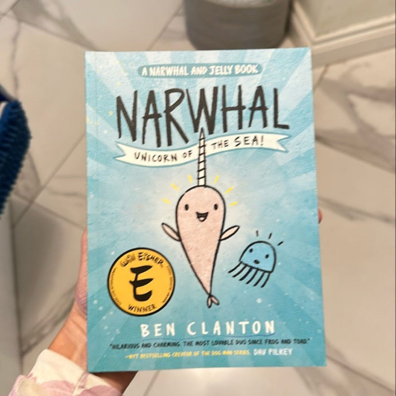 Narwhal: Unicorn of the Sea (a Narwhal and Jelly Book #1)