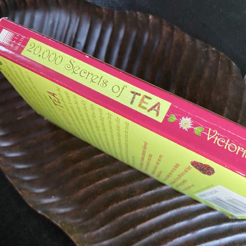 20,000 Secrets of Tea