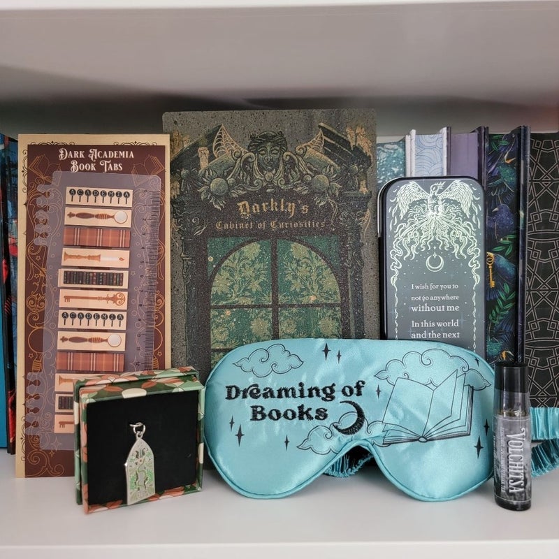 Six Bookish Items