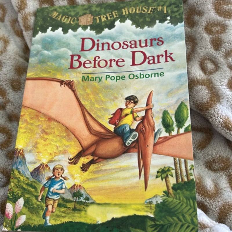 Dinosaurs Before Dark