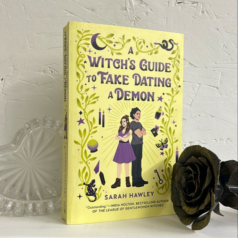 A Witch's Guide to Fake Dating a Demon