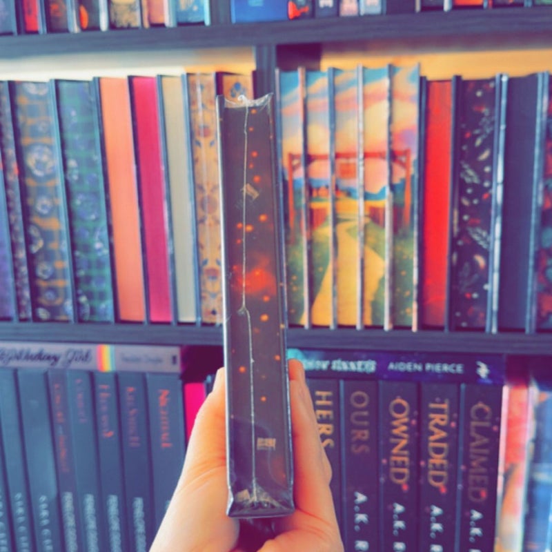 Booksholic’s “Firefly”
