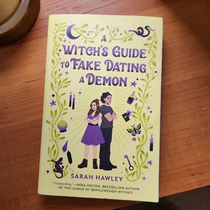 A Witch's Guide to Fake Dating a Demon