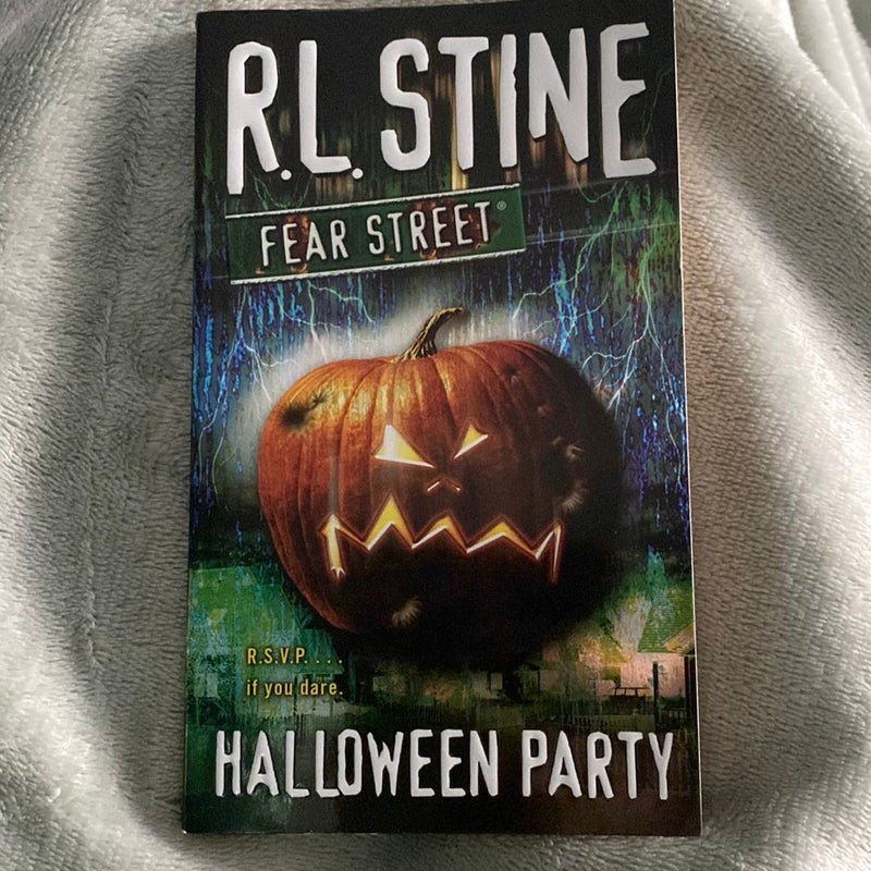 Halloween Party (Fear Street #8)