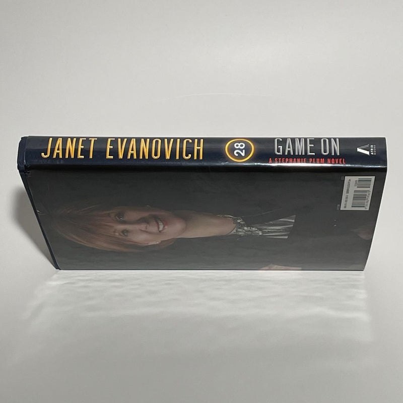 Game On: Tempting Twenty-Eight (28) (Stephanie Plum) By Evanovich, Janet - VERY GOOD - (Hardcover )