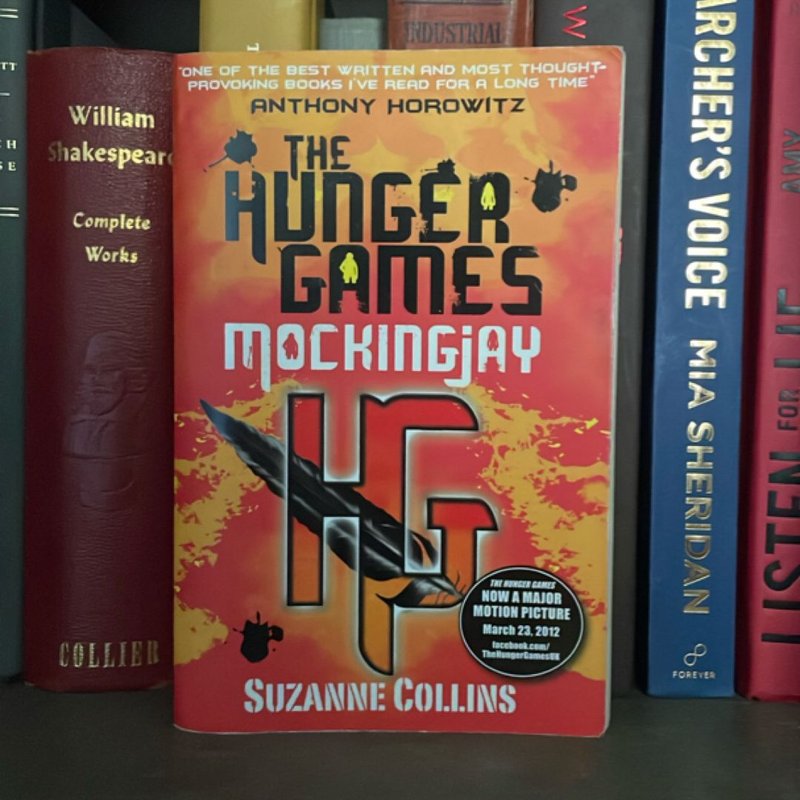 Mockingjay by , Paperback | Pangobooks