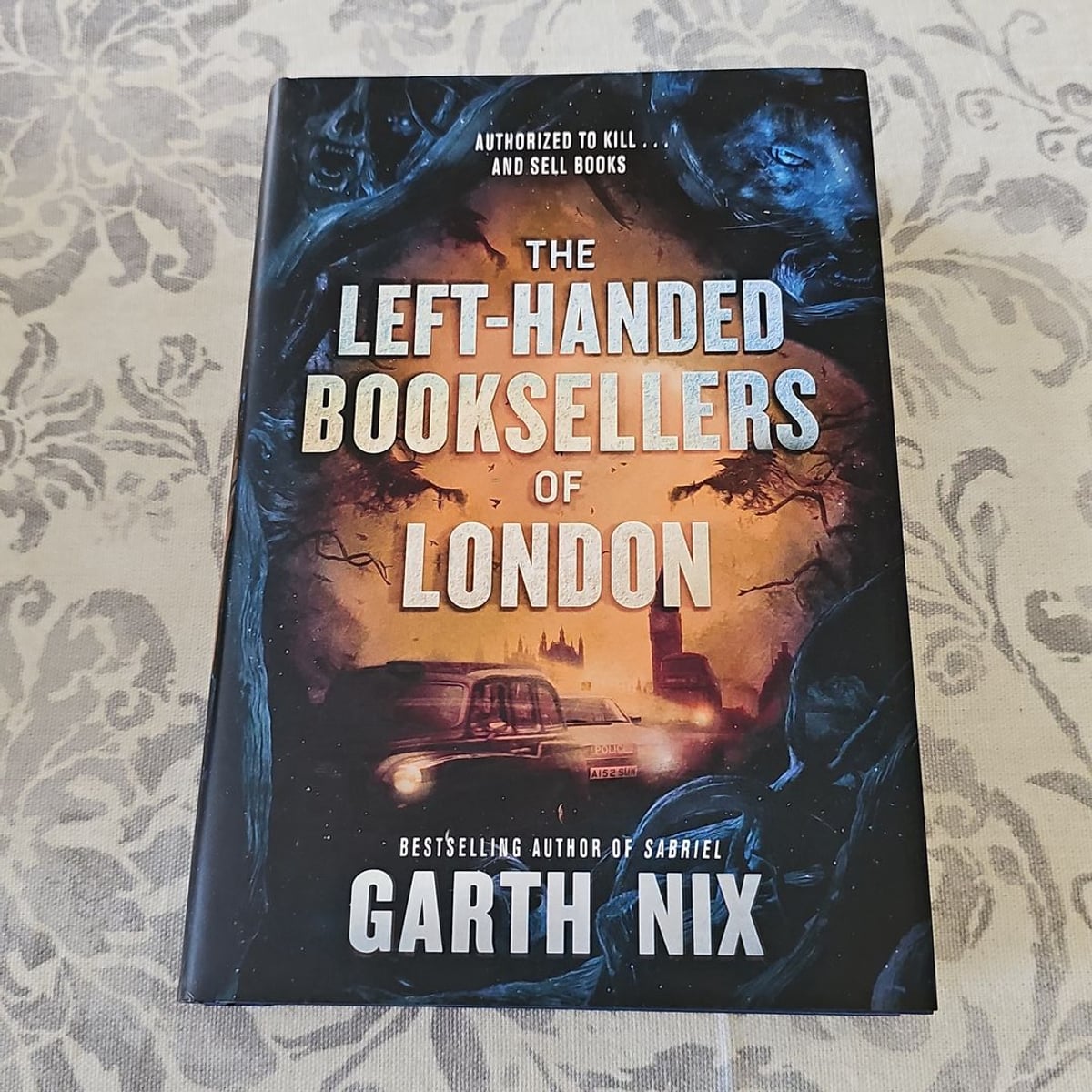 The LeftHanded Booksellers of London (Litjoy) by Garth Nix, Hardcover
