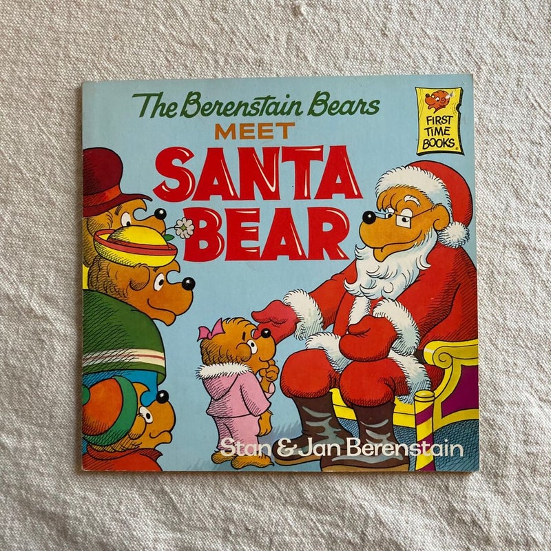 The Berenstain Bears Meet Santa Bear