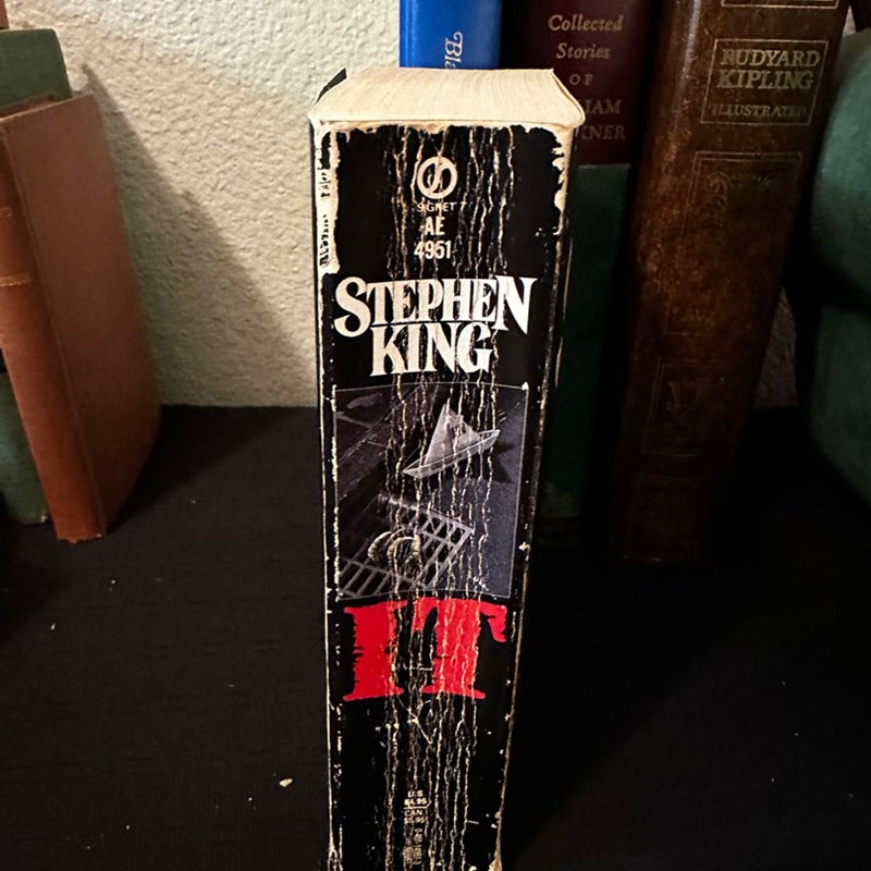 IT by Stephen King. 1987 1st Ed. / Prnt Vtg Signet Horror 